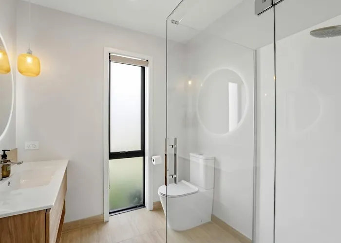Northlake Escape | Sunny, Stylish & Easy Living * Wanaka