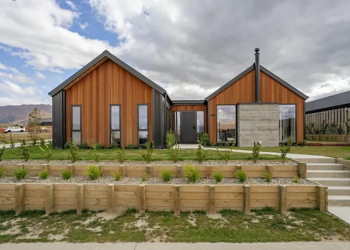 Northlake Escape | Sunny, Stylish & Easy Living